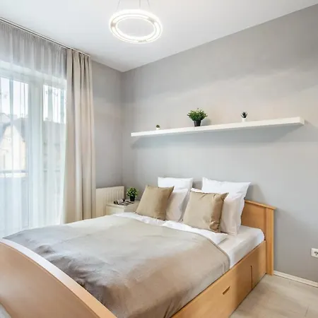 Comfy Flat With Balcony ブダペスト